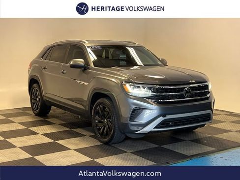 Certified 2023 Volkswagen Atlas Cross Sport SE w/ Black Wheel Package FWD image 1