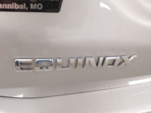 Used 2022 Chevrolet Equinox LT image 32