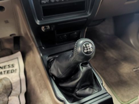 Used 1999 Toyota 4Runner SR5 image 10