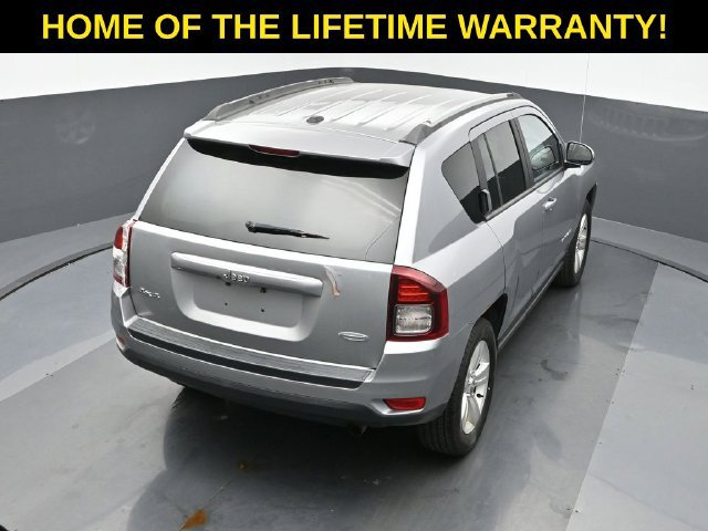 Used 2017 Jeep Compass Latitude AWD/4WD image 47