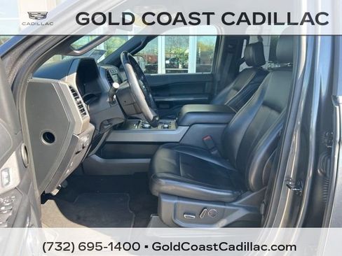 Used 2019 Ford Expedition XLT w/ Equipment Group 201A AWD/4WD image 14