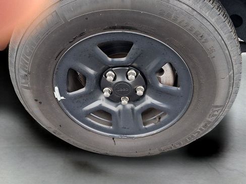 Used 2023 Jeep Wrangler Sport image 9