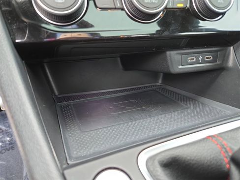 Used 2022 Volkswagen Jetta GLI Autobahn image 27