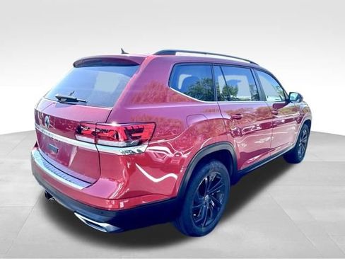 Used 2023 Volkswagen Atlas SE w/ Black Wheel Package FWD image 7