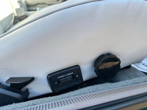 Used 1990 Ford Mustang LX image 29