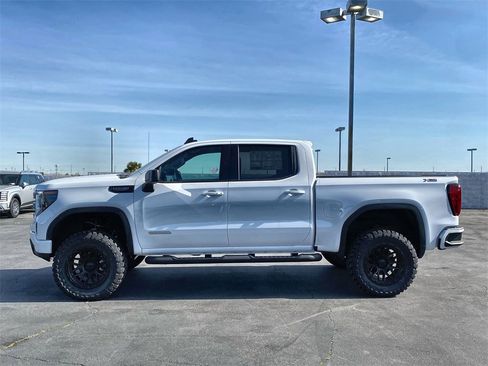 New 2026 GMC Sierra 1500 Elevation image 10