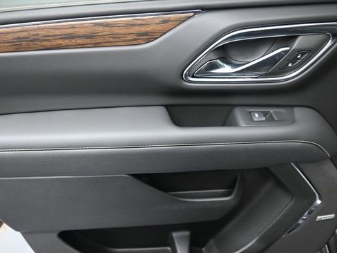 Certified 2023 Chevrolet Suburban Premier w/ Advanced Technology Package image 19