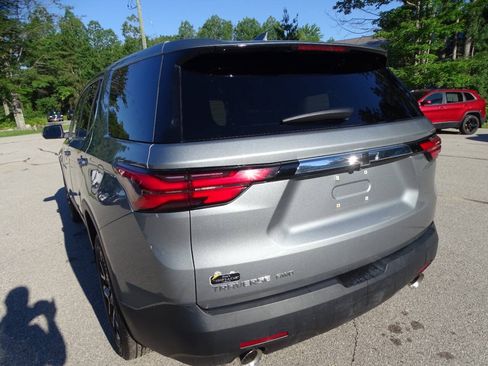 Used 2023 Chevrolet Traverse AWD LS w/ Safety Package image 7