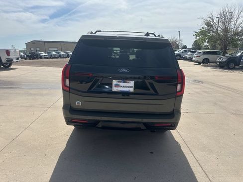 Used 2025 Ford Expedition Tremor AWD/4WD image 38