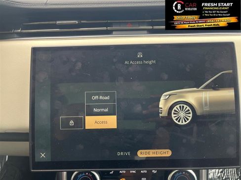 Used 2022 Land Rover Range Rover Long Wheelbase SE AWD/4WD image 23