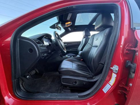 Used 2017 Chrysler 300 S w/ 300S Premium Group image 9