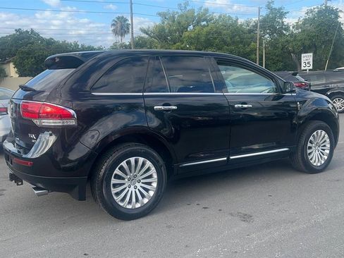 Used 2014 Lincoln MKX AWD w/ Equipment Group 101A image 7