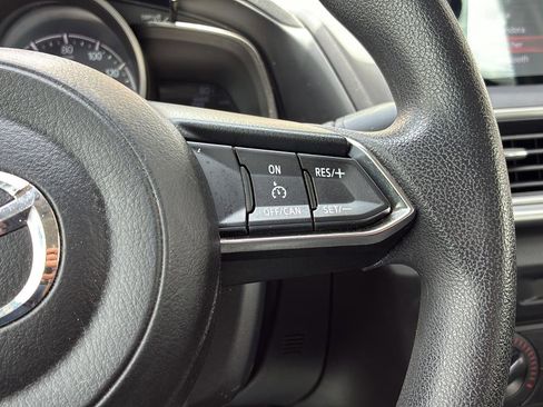 Used 2018 MAZDA MAZDA3 Sport image 32