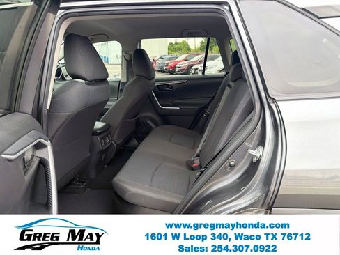 Used 2021 Toyota RAV4 LE AWD/4WD image 25
