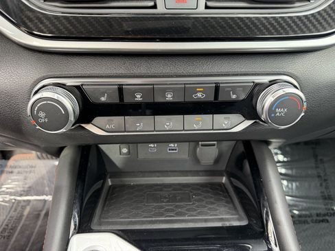 Used 2023 Nissan Altima 2.5 SR w/ SR Premium Package image 23