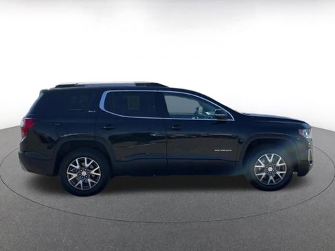 Used 2023 GMC Acadia SLT image 16