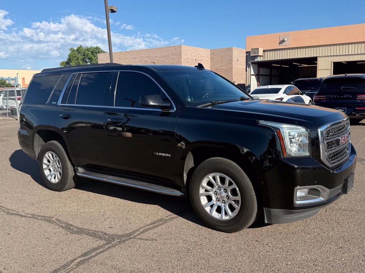 Used 2020 GMC Yukon SLT w/ Open Road Package AWD/4WD image 3