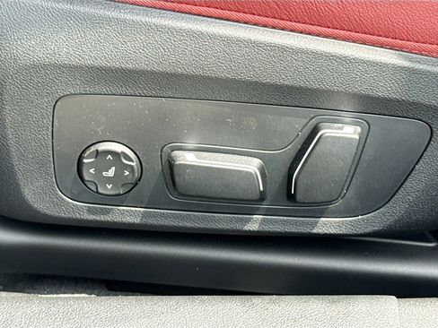 New 2026 BMW 330i Sedan w/ Premium Package image 25