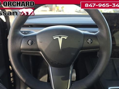 Used 2022 Tesla Model Y Performance image 9
