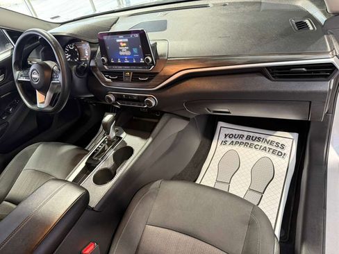 Used 2025 Nissan Altima 2.5 SV image 58