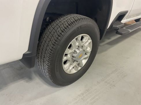 Used 2024 Chevrolet Silverado 2500 LTZ image 15