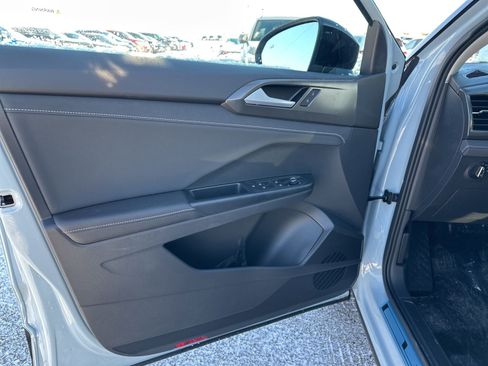 New 2026 Volkswagen Taos SE AWD/4WD image 13