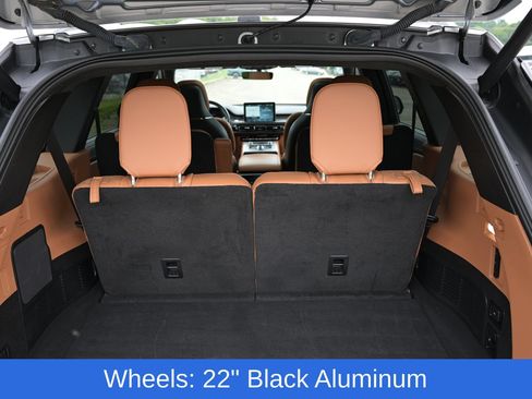 Used 2023 Lincoln Aviator Black Label w/ Jet Package AWD/4WD image 35