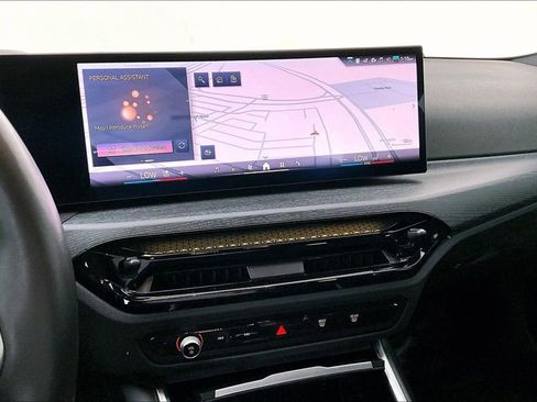 Used 2025 BMW 330i Sedan w/ M Sport Package image 8