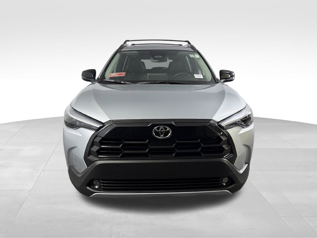 Used 2026 Toyota Corolla Cross XLE w/ Convenience Package FWD image 4