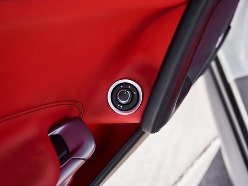 Used 2019 Ferrari GTC4Lusso image 35