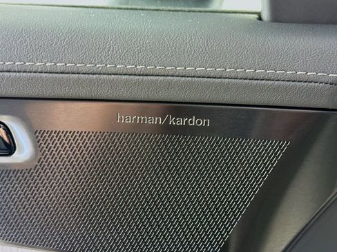 New 2026 Volvo XC90 T8 Ultra w/ Protection Package Premier AWD/4WD image 19