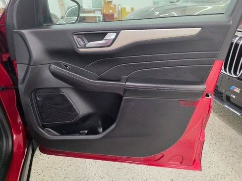 Used 2021 Ford Escape SE w/ Cold Weather Package FWD image 33