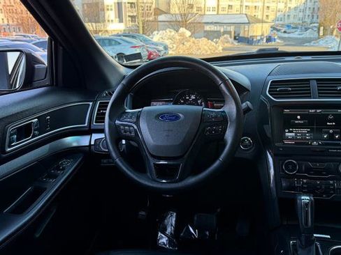 Used 2016 Ford Explorer XLT w/ Equipment Group 202A image 29