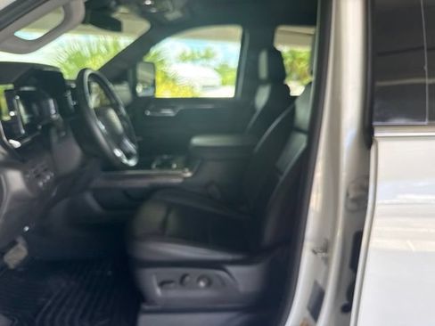 Used 2024 Chevrolet Silverado 3500 LTZ w/ LTZ Convenience Package AWD/4WD image 2