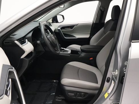 Certified 2025 Toyota RAV4 XLE AWD/4WD image 14
