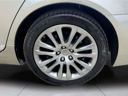Used 2016 Lexus LS 460 w/ Comfort Package RWD image 62