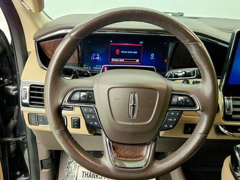 Used 2022 Lincoln Navigator Reserve image 13