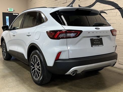 Used 2025 Ford Escape image 7