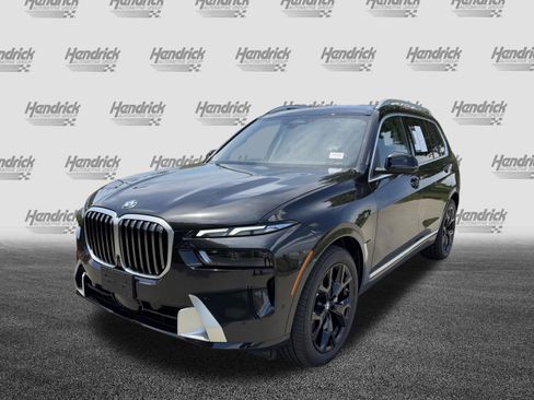 Certified 2026 BMW X7 xDrive40i w/ Executive Package AWD/4WD image 7