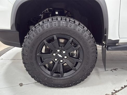 Used 2022 Chevrolet Colorado ZR2 w/ ZR2 Dusk Special Edition image 24