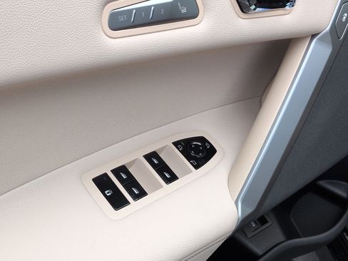 Certified 2025 BMW iX M60 AWD/4WD image 15