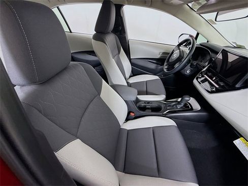 Certified 2025 Toyota Corolla LE image 24