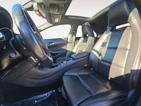 Used 2019 Mercedes-Benz CLA 250 4MATIC image 9