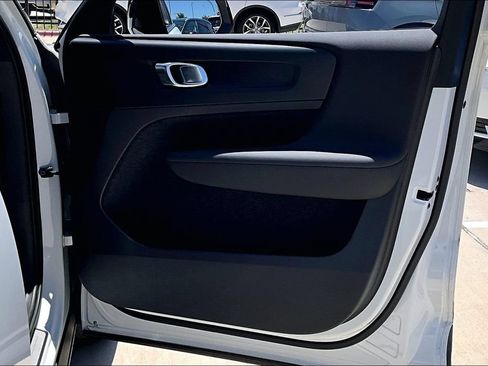 Certified 2023 Volvo XC40 Recharge Plus AWD/4WD image 23