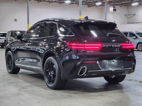 Used 2024 Genesis GV70 2.5T w/ Select Package image 11