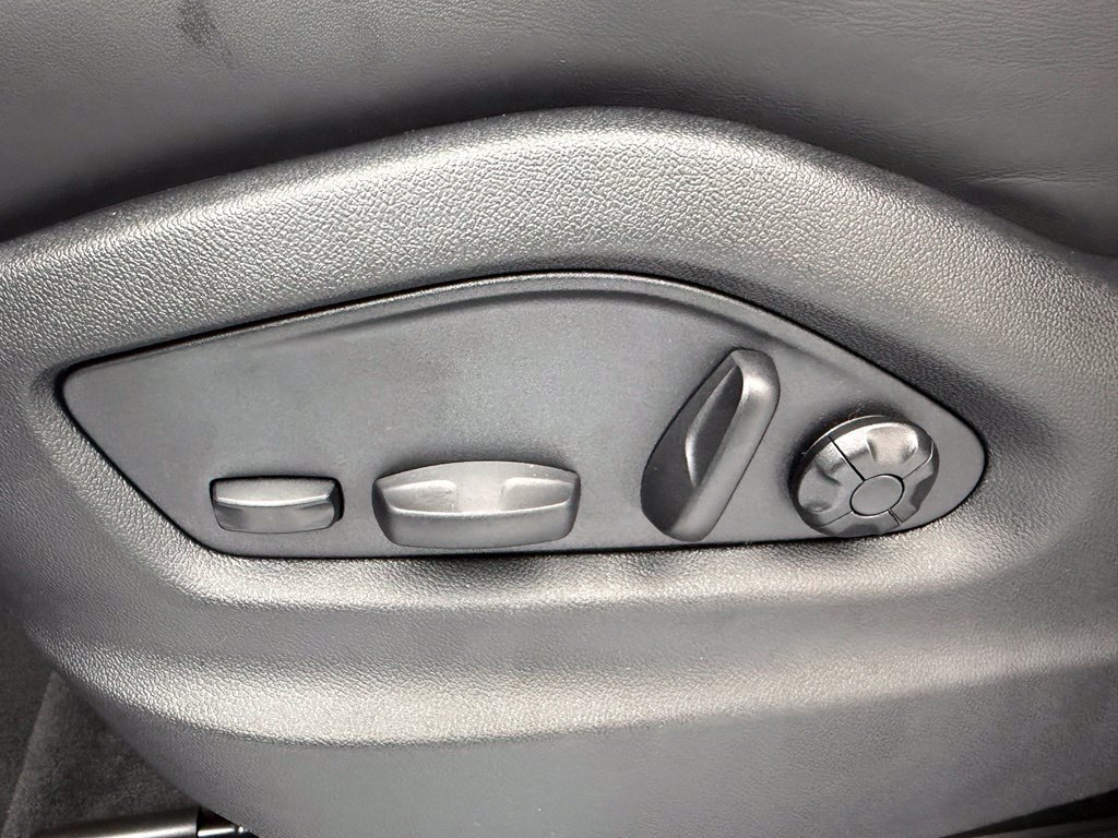 Used 2026 Porsche Cayenne Coupe AWD/4WD image 24