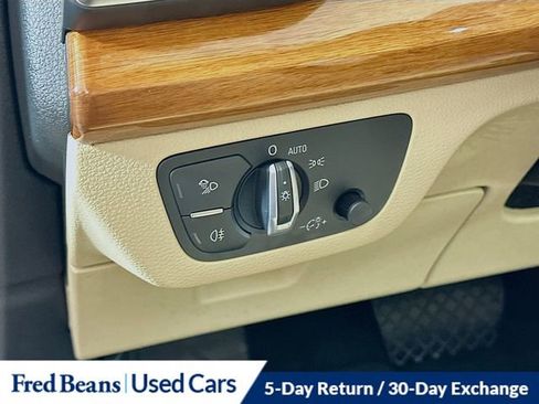 Used 2023 Audi Q5 2.0T Premium w/ Convenience Package image 11