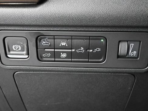 New 2025 GMC Hummer EV 2X w/ LPO, Dark Essentials Package image 36