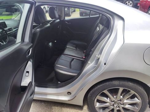 Used 2018 MAZDA MAZDA3 Touring FWD image 20