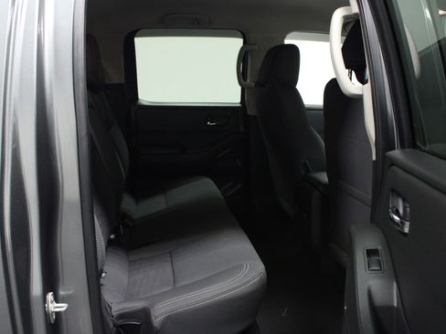Used 2024 Nissan Frontier SV w/ Technology Package AWD/4WD image 15